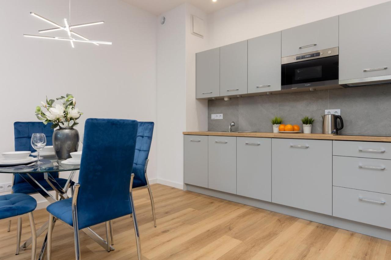Apartment Avenue Solidarnosci On Wola By Noclegi Renters Warszawa Exteriör bild